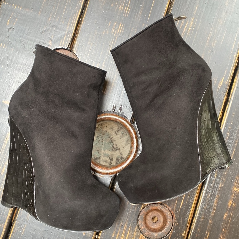 Alejandro Ingelmo Suede Wedge Ankle Boots - Size 38